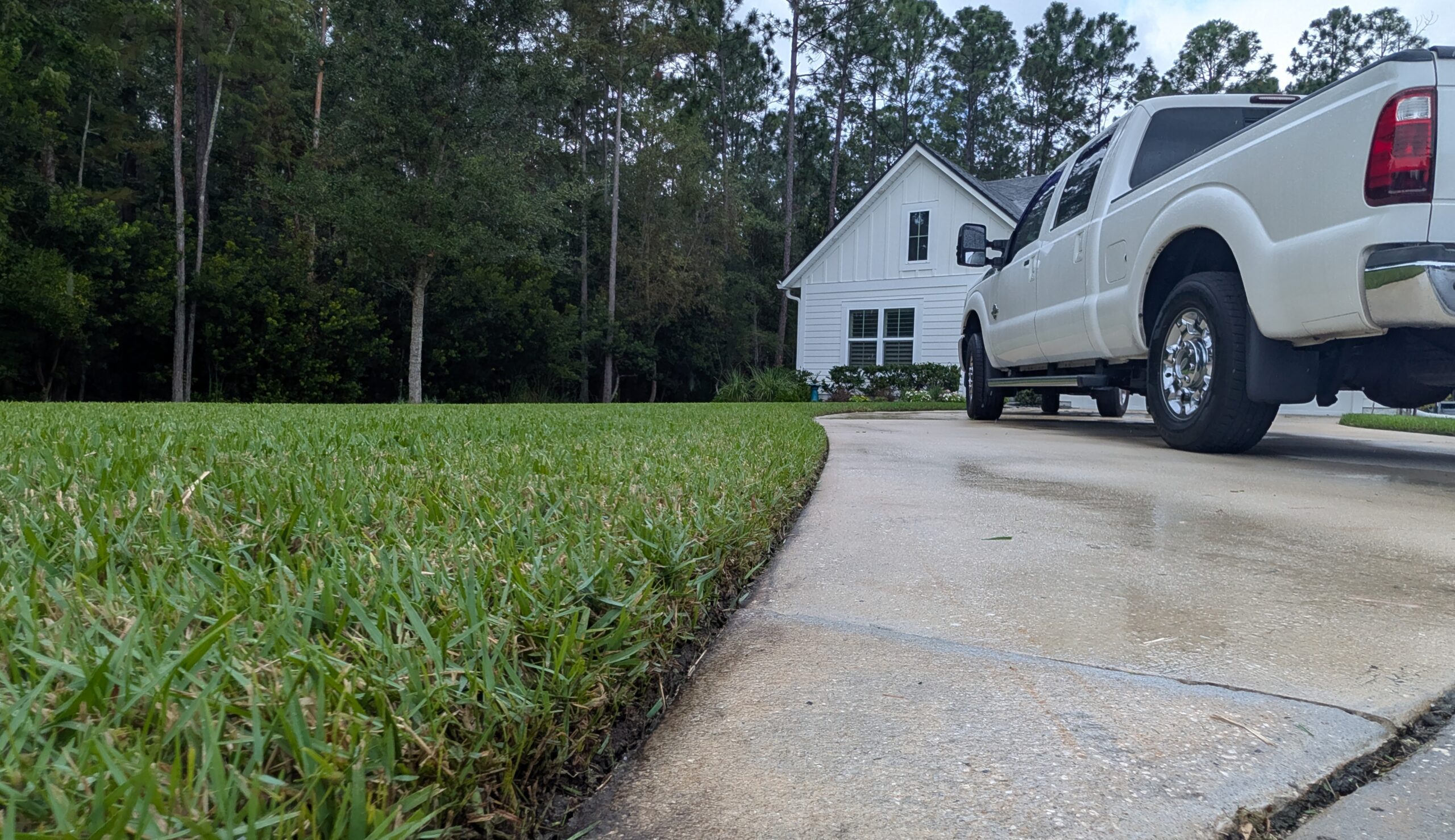 Even & Detailed Front Lawn Cut - G&G Home Lawns